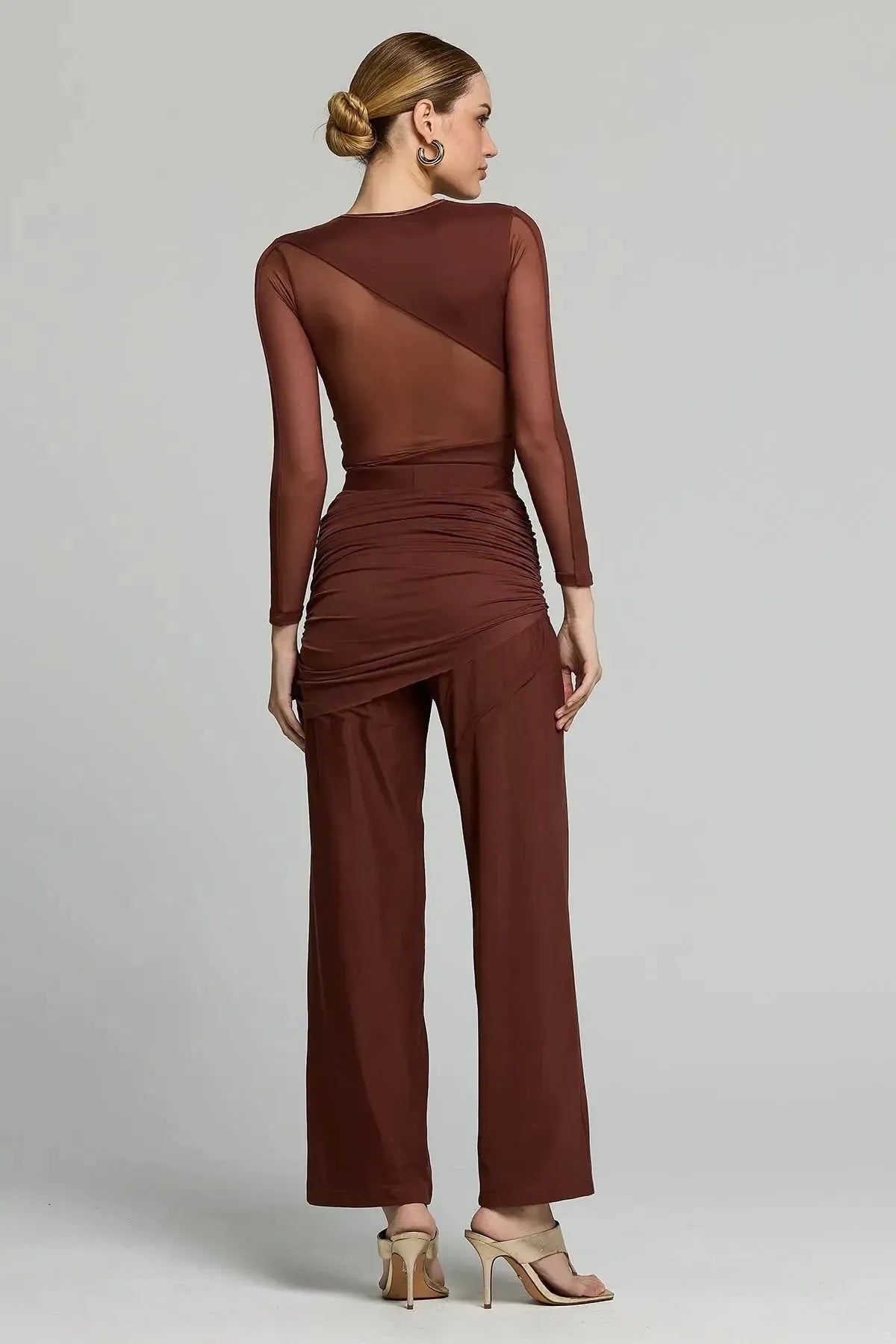 Body Stela Marrom