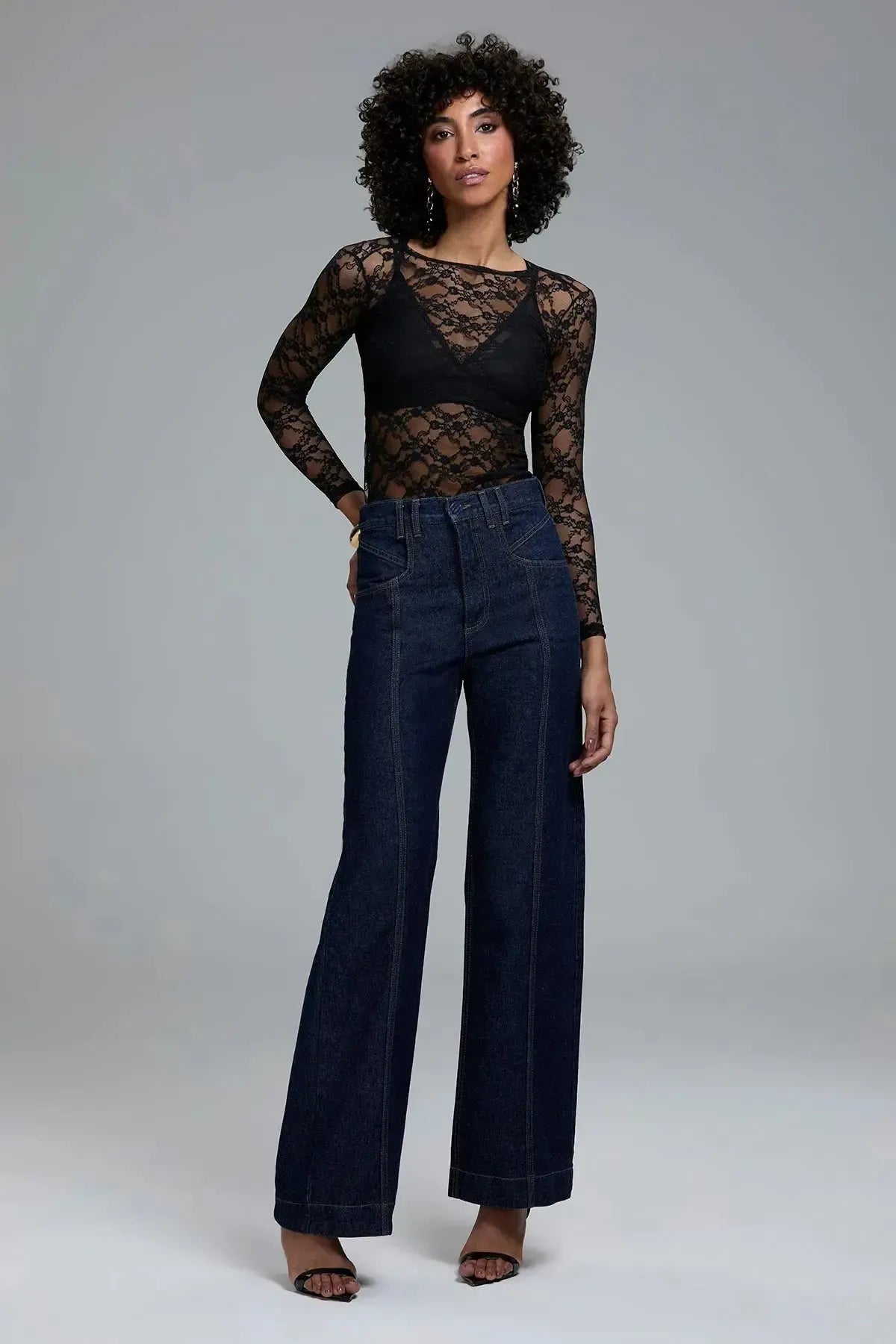 BLUSA RENDA UT Preto